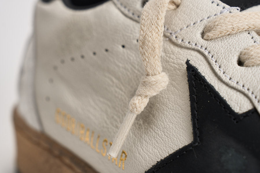 Sneakers uomo Ball Star bianca e nera GMF00117 F00377110283 GOLDEN GOOSE 