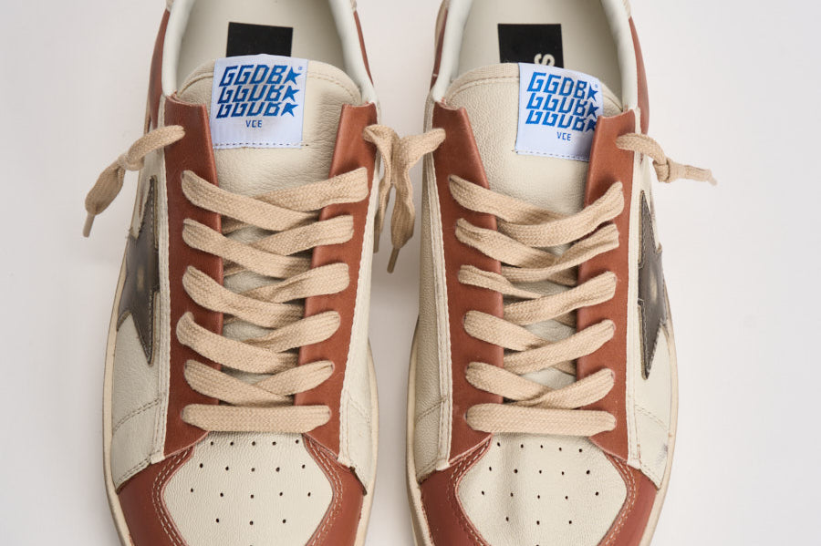 Sneakers uomo bianco e rosso mattone GMF00479 F00852612488 GOLDEN GOOSE 