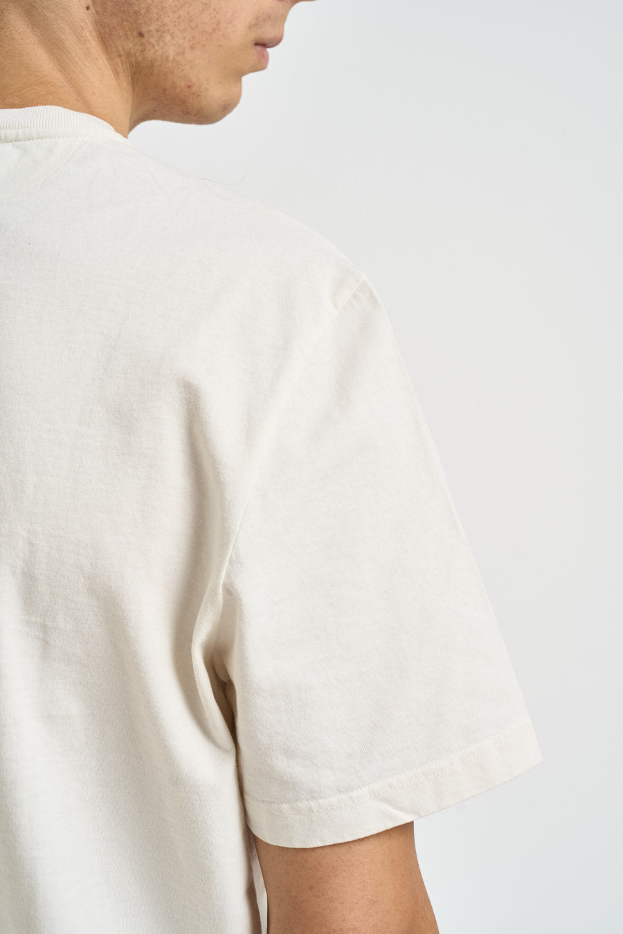 T-shirt uomo girocollo con scritte panna GMP01220 P00261911560 GOLDEN GOOSE 
