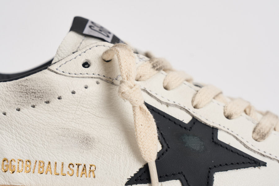 Sneakers donna Ball Star bianca e nera GWF00117 F00377110283 GOLDEN GOOSE 