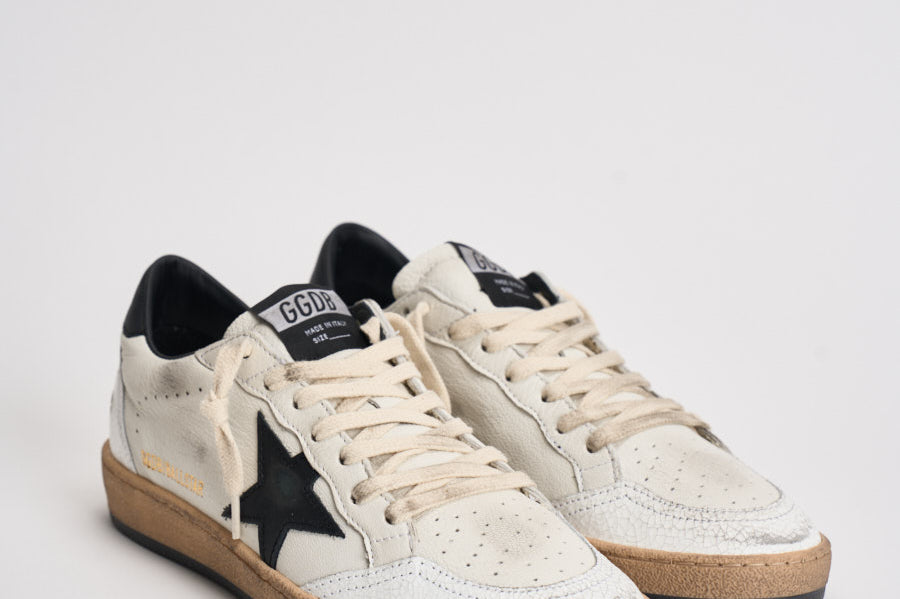 Sneakers donna Ball Star bianca e nera GWF00117 F00377110283 GOLDEN GOOSE 