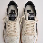 Sneakers donna Ball Star bianca e nera GWF00117 F00377110283 GOLDEN GOOSE 
