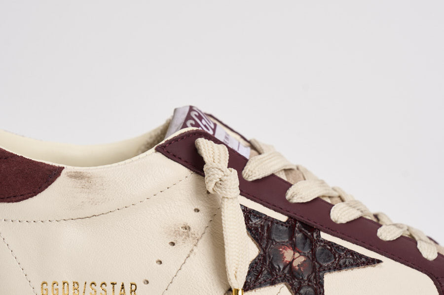 Sneakers donna Super Star bianca e bordeaux GWF01002 F00876115993 GOLDEN GOOSE 