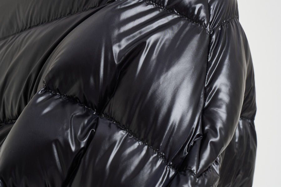 Piumino donna manica corta nero PI002256D 12017Z9300 HERNO 