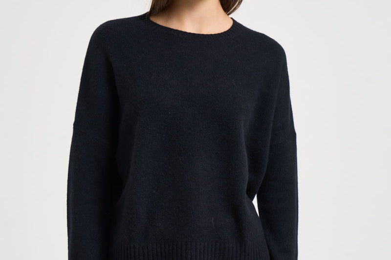 Maglia donna Amelie girocollo nera AMELIE NOIR KUJTEN 