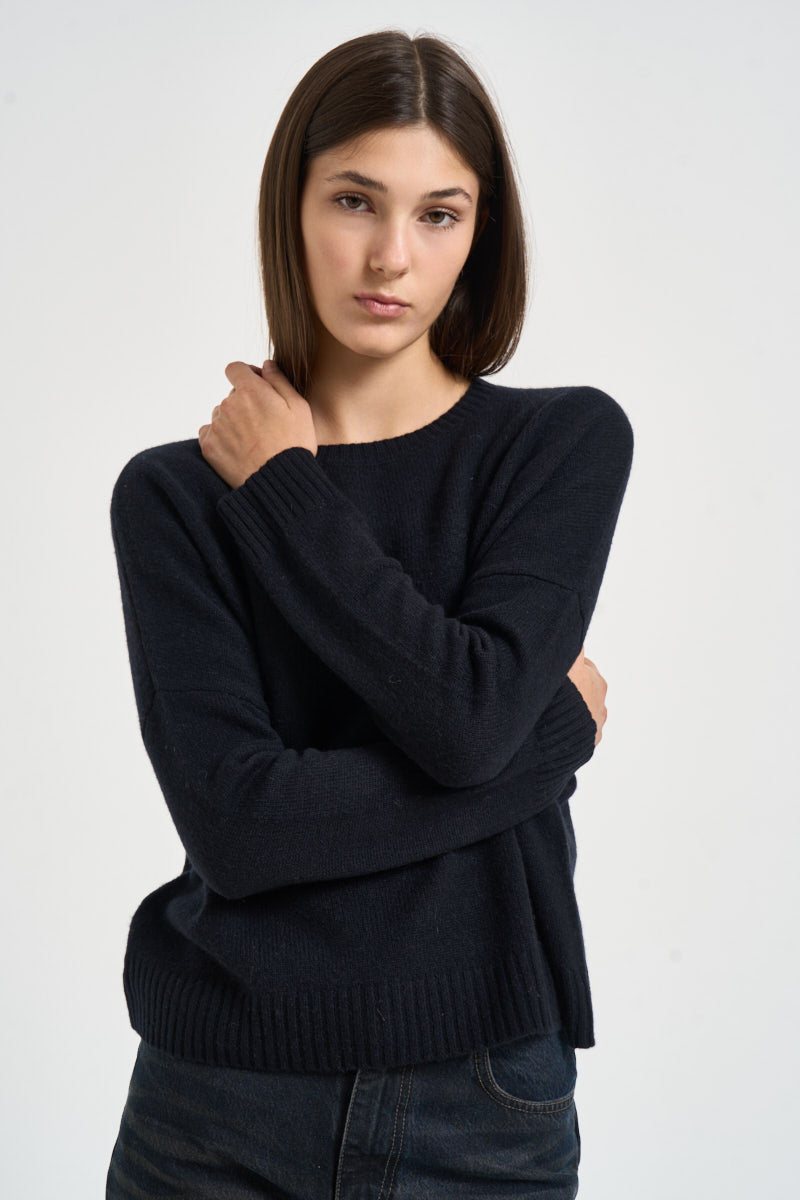 Maglia donna Amelie girocollo nera AMELIE NOIR KUJTEN 