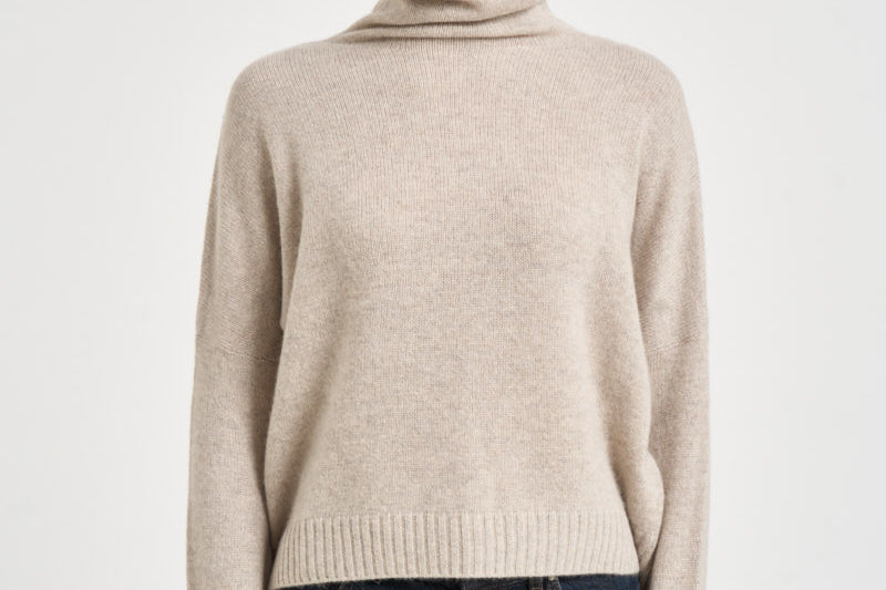 Maglia donna Tila collo alto beige chiaro TILA AVOINE KUJTEN 
