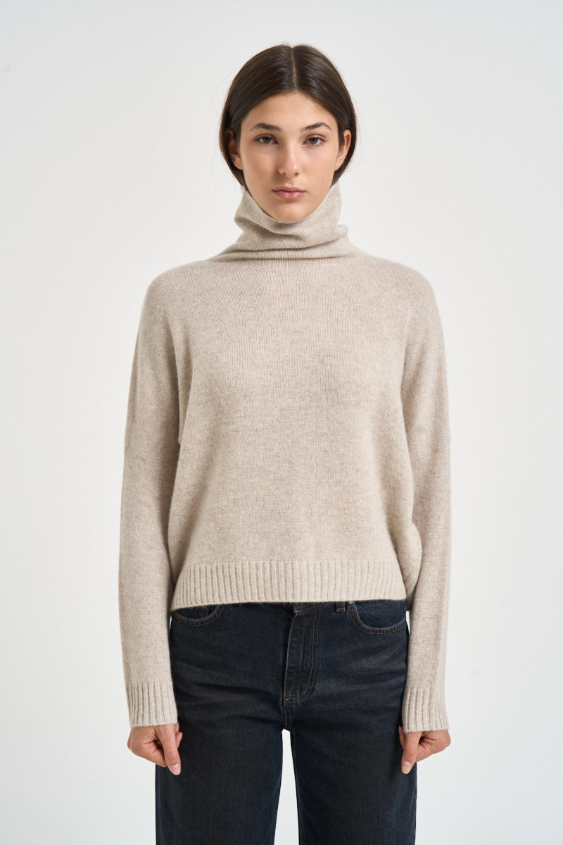 Maglia donna Tila collo alto beige chiaro TILA AVOINE KUJTEN 