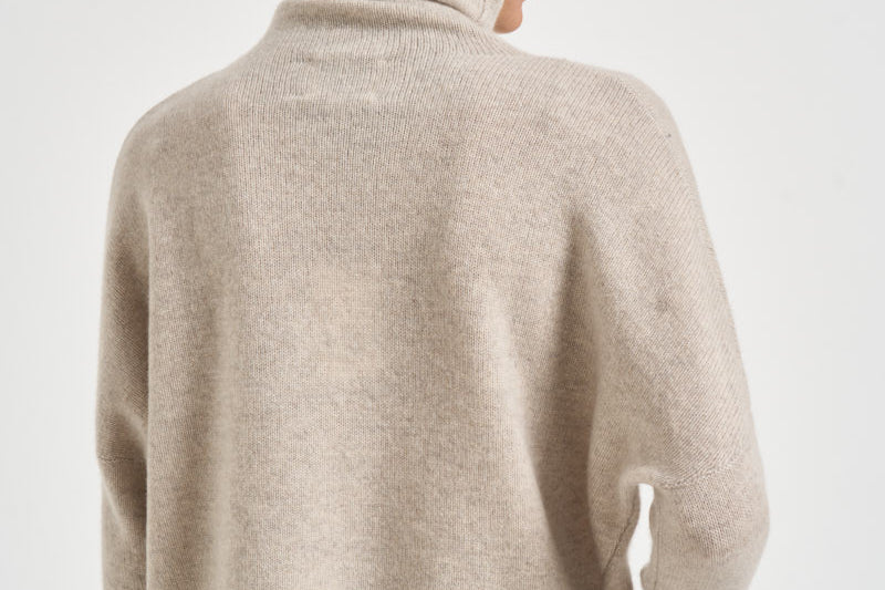 Maglia donna Tila collo alto beige chiaro TILA AVOINE KUJTEN 