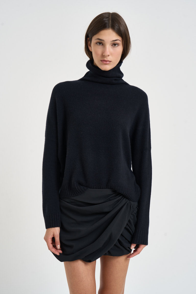 Maglia donna Tila collo alto nera TILA NOIR KUJTEN 