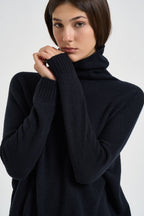 Maglia donna Tila collo alto nera TILA NOIR KUJTEN 