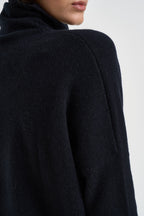 Maglia donna Tila collo alto nera TILA NOIR KUJTEN 