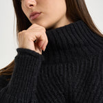 Maglione donna High Kick con piume nero PUL0174 BL01 LA DOUBLE J. 