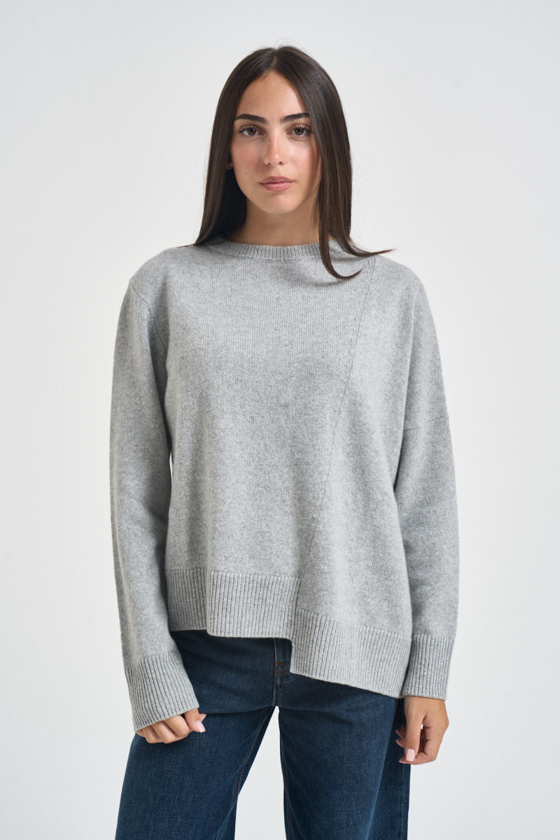 Maglia donna con bordo asimmetrico grigio chiaro F6C58 X47 LIVIANA CONTI 