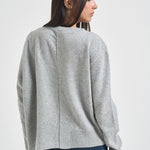Maglia donna con bordo asimmetrico grigio chiaro F6C58 X47 LIVIANA CONTI 