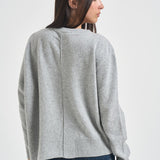 Maglia donna con bordo asimmetrico grigio chiaro F6C58 X47 LIVIANA CONTI 