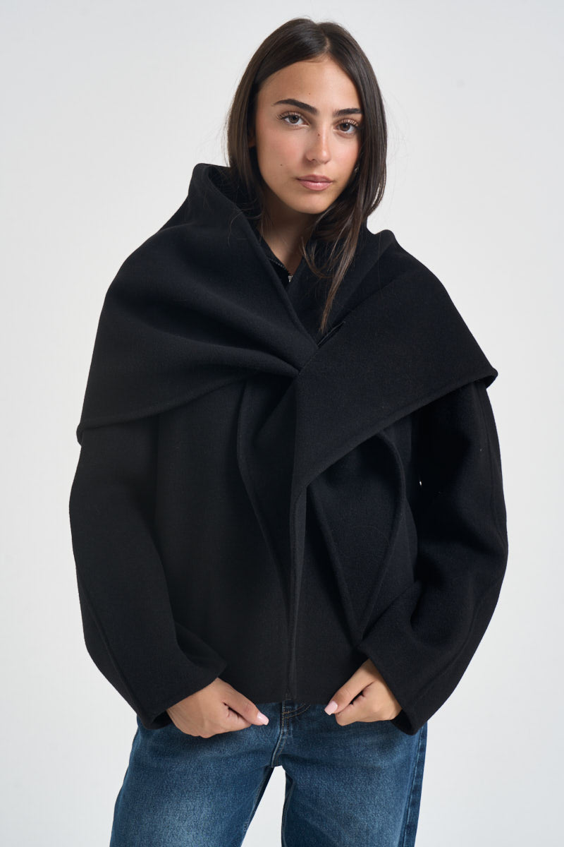 Caban donna corto con mantella nero L6WW61 Y69 LIVIANA CONTI 