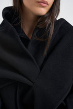 Caban donna corto con mantella nero L6WW61 Y69 LIVIANA CONTI 