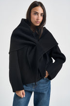 Caban donna corto con mantella nero L6WW61 Y69 LIVIANA CONTI 