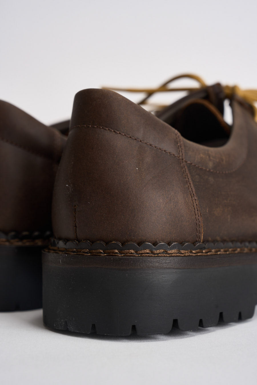 Scarpe uomo stringate marrone scuro L1710 CRAZYBROWN MAZE 