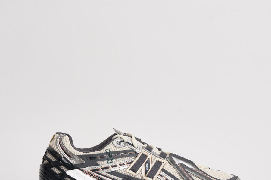 Sneakers uomo 1906A panna, grigio e argento M1906 AD NEW BALANCE 