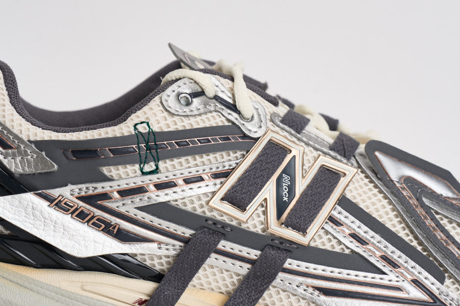 Sneakers uomo 1906A panna, grigio e argento M1906 AD NEW BALANCE 