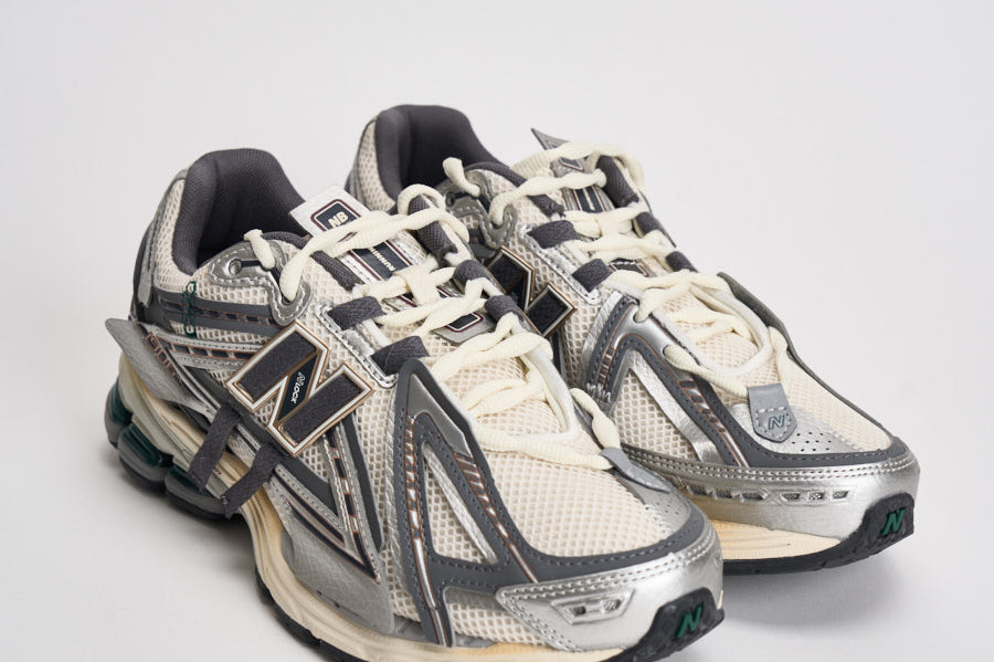 Sneakers uomo 1906A panna, grigio e argento M1906 AD NEW BALANCE 