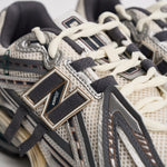 Sneakers uomo 1906A panna, grigio e argento M1906 AD NEW BALANCE 