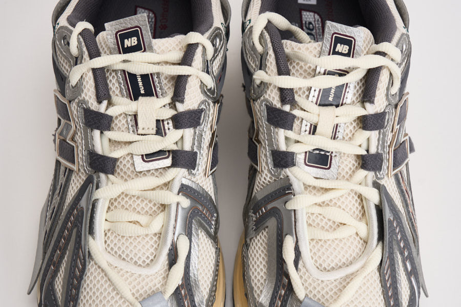 Sneakers uomo 1906A panna, grigio e argento M1906 AD NEW BALANCE 