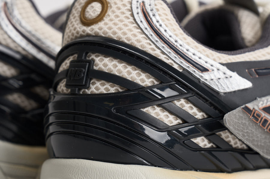 Sneakers uomo 1906A panna, grigio e argento M1906 AD NEW BALANCE 