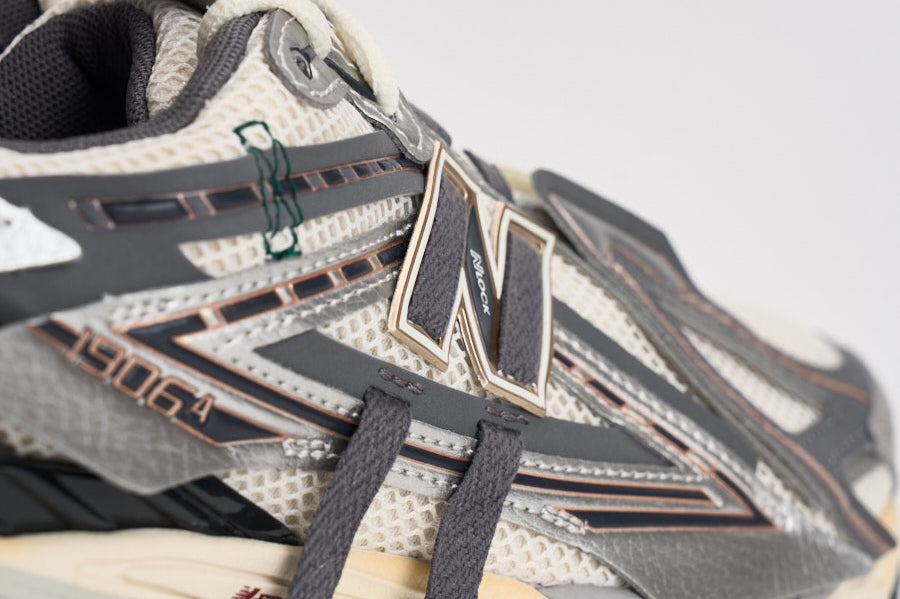 Sneakers uomo 1906A panna, grigio e argento M1906 AD NEW BALANCE 