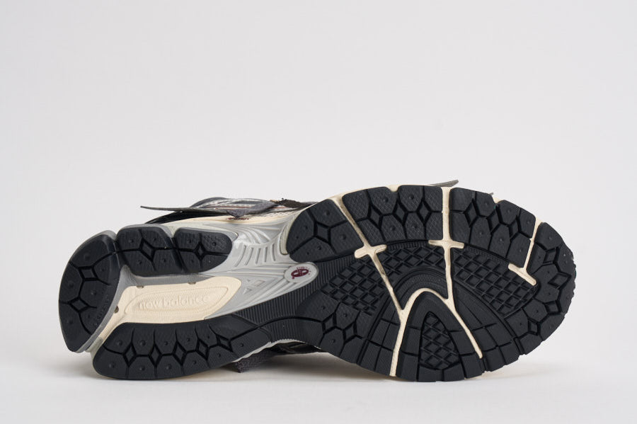 Sneakers uomo 1906A panna, grigio e argento M1906 AD NEW BALANCE 
