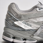 Sneakers uomo 1906R grigio e argento M1906 AG NEW BALANCE 