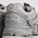 Sneakers uomo 1906R grigio e argento M1906 AG NEW BALANCE 