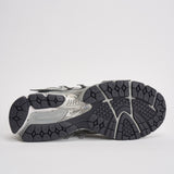 Sneakers uomo 1906R grigio e argento M1906 AG NEW BALANCE 