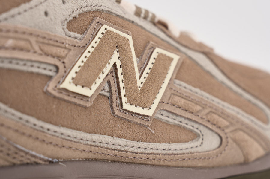 Sneakers donna 2002R marrone U204 LMMA NEW BALANCE 