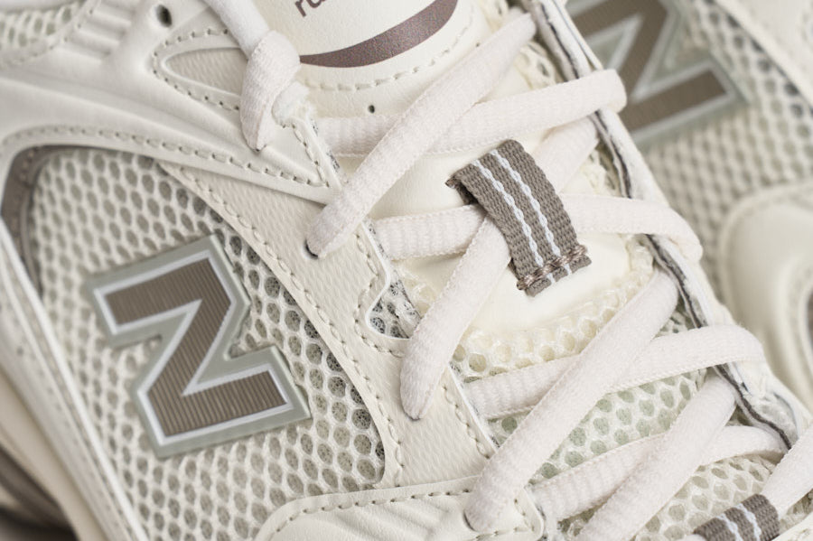 Sneakers donna 530 bianche e tortora U530 CSB NEW BALANCE 