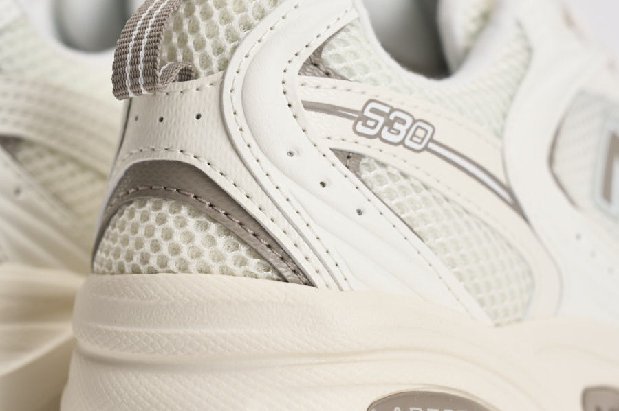 Sneakers donna 530 bianche e tortora U530 CSB NEW BALANCE 