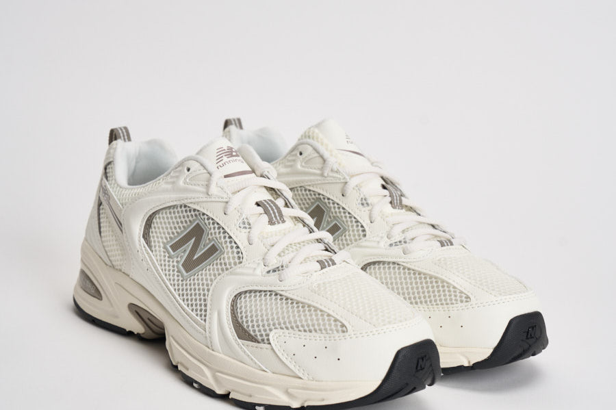 Sneakers uomo 530 bianche e tortora U530. CSB NEW BALANCE 