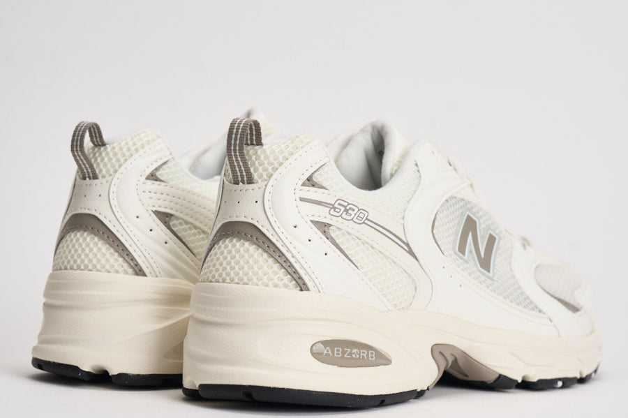 Sneakers uomo 530 bianche e tortora U530. CSB NEW BALANCE 
