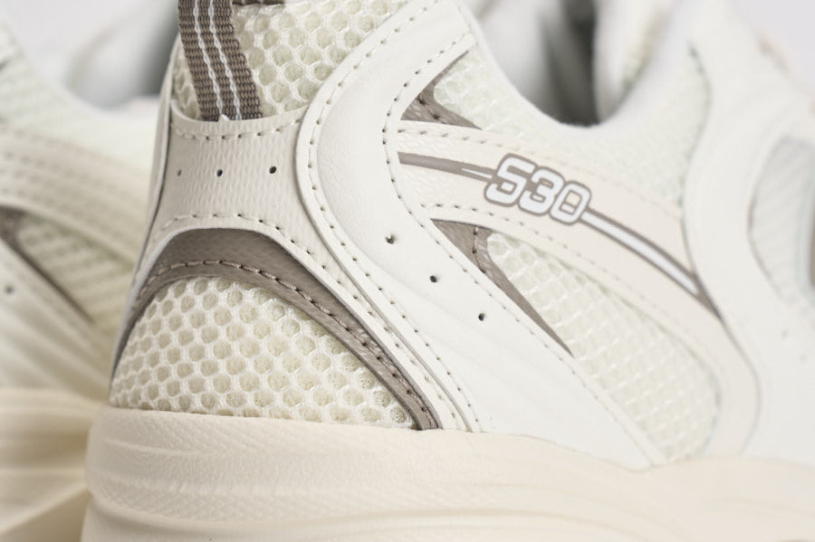 Sneakers uomo 530 bianche e tortora U530. CSB NEW BALANCE 