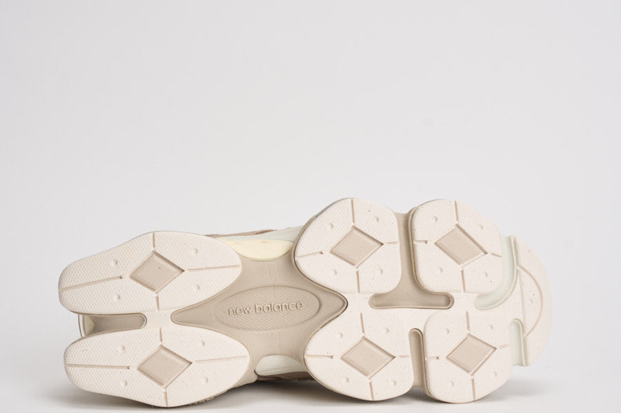 Sneakers donna 9060 beige e panna U9060 8AP NEW BALANCE 