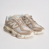 Sneakers donna 9060 beige e panna U9060 8AP NEW BALANCE 