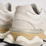 Sneakers uomo 9060 grigia U9060. WHT NEW BALANCE 