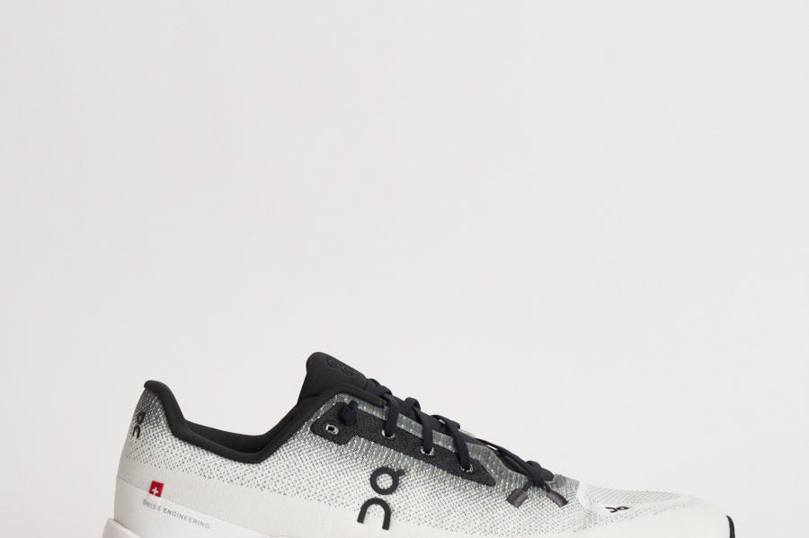 Sneakers uomo Cloudtilt bianche e nere 3ME10101430 BLACKIVORY ON RUNNING 