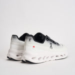 Sneakers uomo Cloudtilt bianche e nere 3ME10101430 BLACKIVORY ON RUNNING 