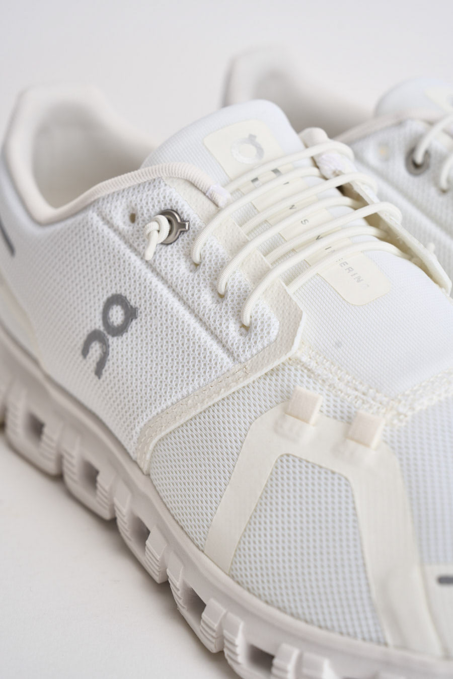 Sneakers uomo Cloud 6 bianche 3MF10071200 WHITEWHITE ON RUNNING 