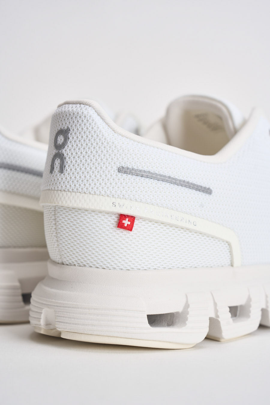 Sneakers uomo Cloud 6 bianche 3MF10071200 WHITEWHITE ON RUNNING 