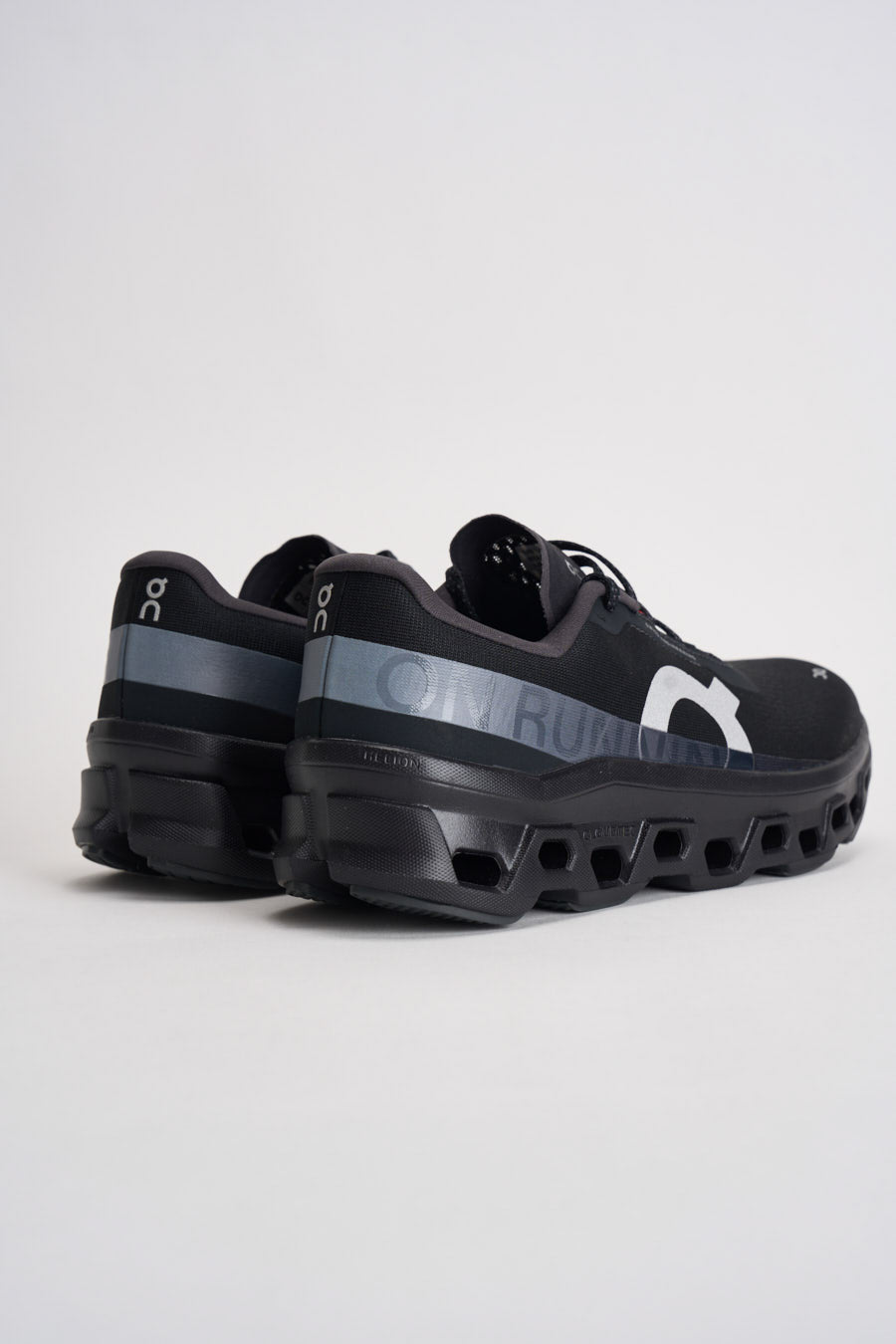 Sneakers uomo Cloudmoster 1 nere 3MF30740553 BLACK ON RUNNING 