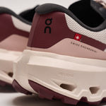 Sneakers donna Cloudvista 3 bianca e bordeaux 3WG30195308 OYSTERBARBERRY ON RUNNING 